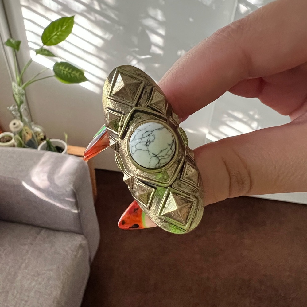 Large stone ring